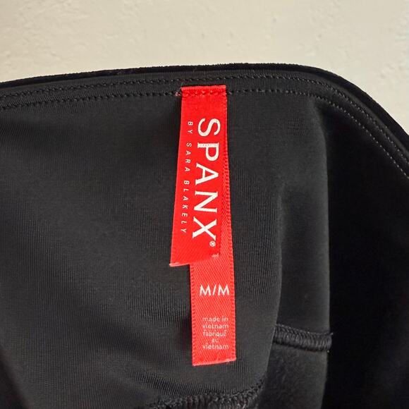 Spanx Ready To Wow Velvet Leggings Black Size Medium - Picture 4 of 5